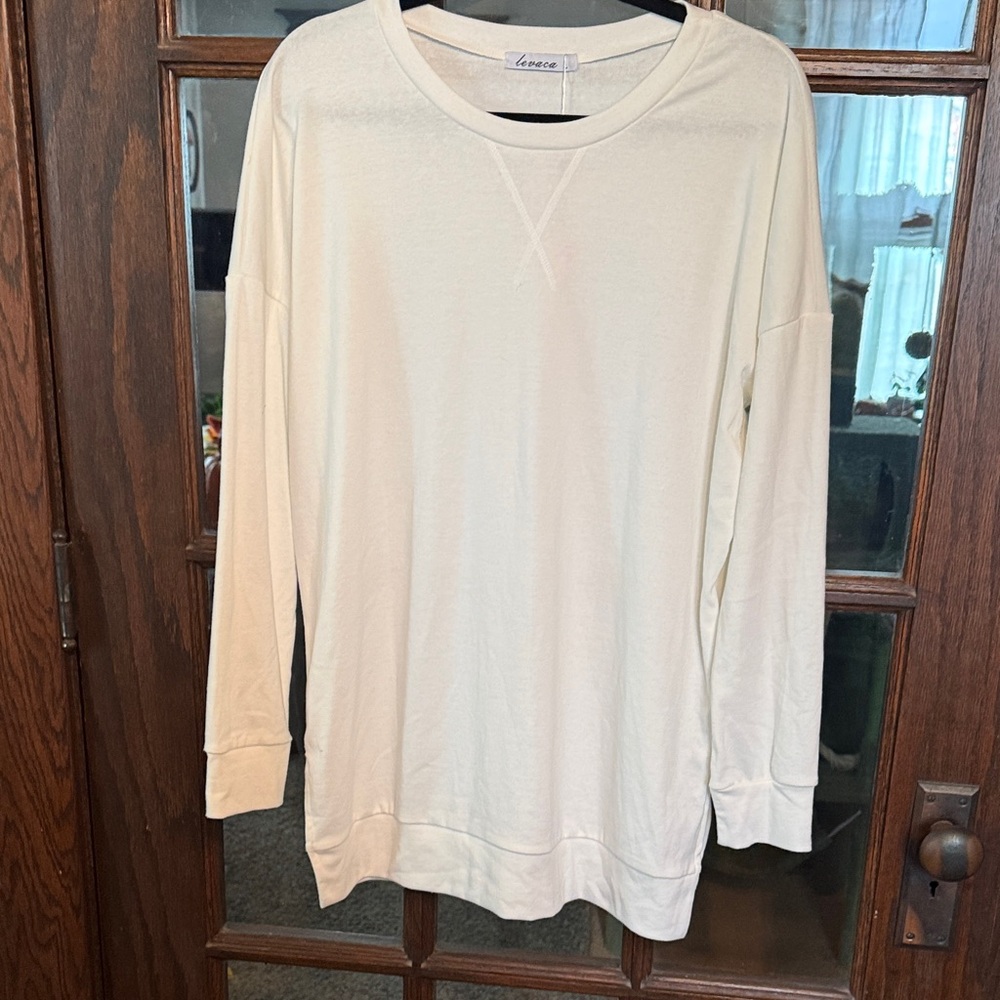 Levaca Women White Long Sleeve Oversized Tunic Top Crew Neck Side Slit Large NWT